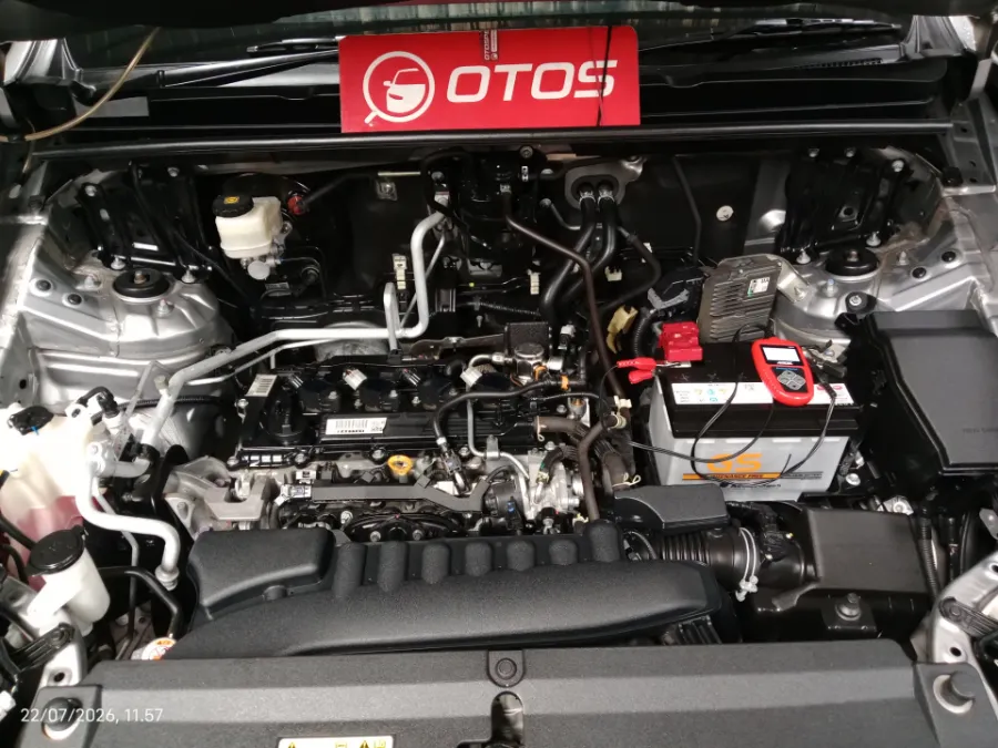 Foto Mobil Bekas Mesin Toyota Kijang Innova 2.0 Zenix V CVT tahun 2023