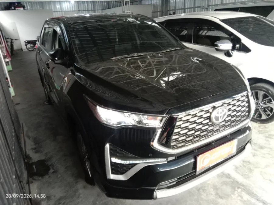 Foto Mobil Bekas Kanan Depan Toyota Kijang Innova 2.0 Zenix V HV CVT tahun 2022
