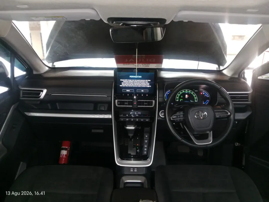 Foto Mobil Bekas Dashboard Toyota Kijang Innova 2.0 Zenix V HV CVT tahun 2023