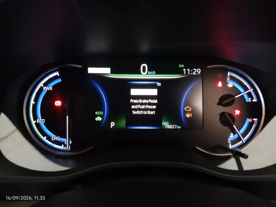 Foto Mobil Bekas Odometer Toyota Kijang Innova 2.0 Zenix V HV CVT tahun 2023