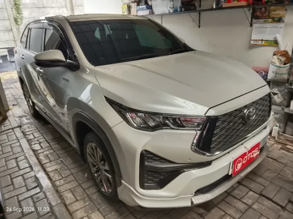 2024 Toyota Kijang Innova 2.0 Zenix V HV CVT