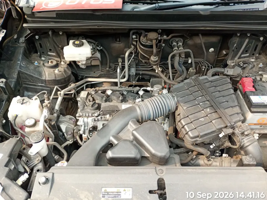 Foto Mobil Bekas Mesin Toyota Kijang Innova 2.0 Zenix V HV CVT tahun 2024