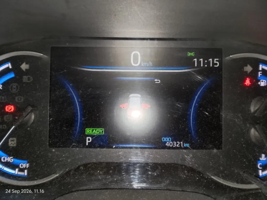 Foto Mobil Bekas Odometer Toyota Kijang Innova 2.0 Zenix V HV CVT tahun 2024
