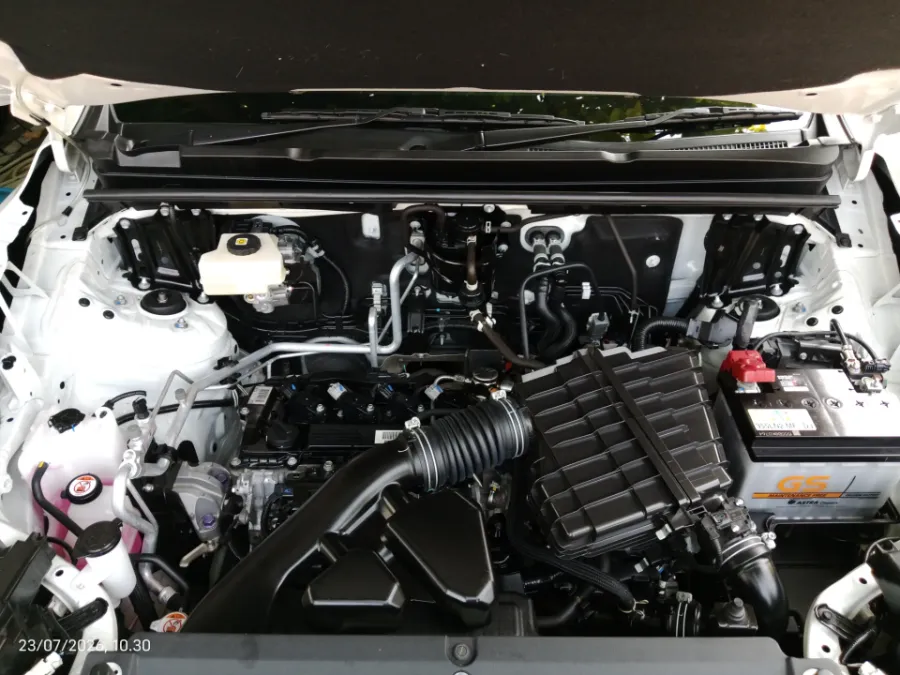 Foto Mobil Bekas Mesin Toyota Kijang Innova 2.0 Zenix V HV CVT tahun 2025