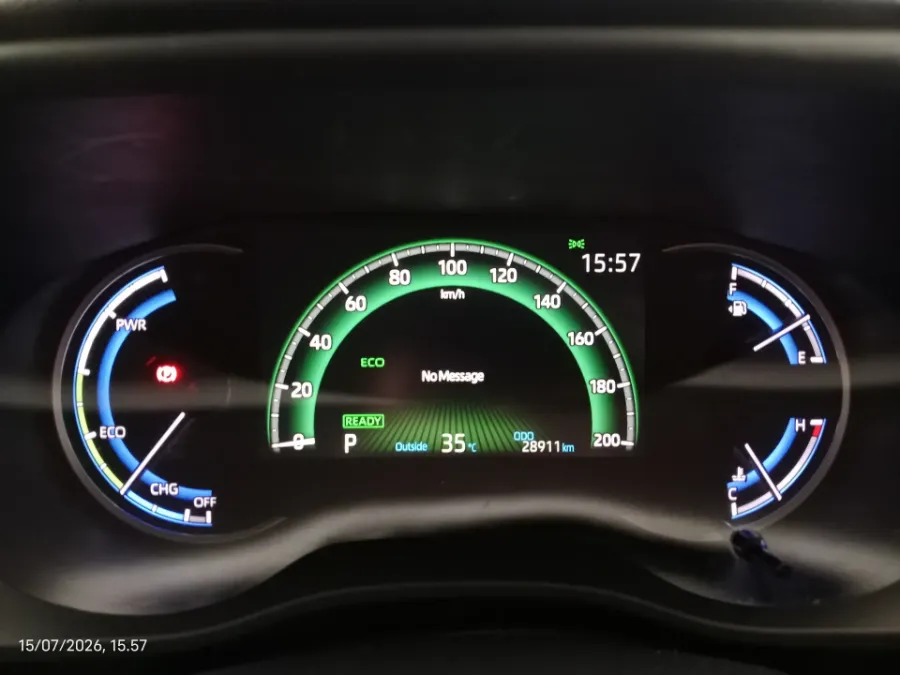 Foto Mobil Bekas Odometer Toyota Kijang Innova 2.0 Zenix V HV CVT tahun 2025