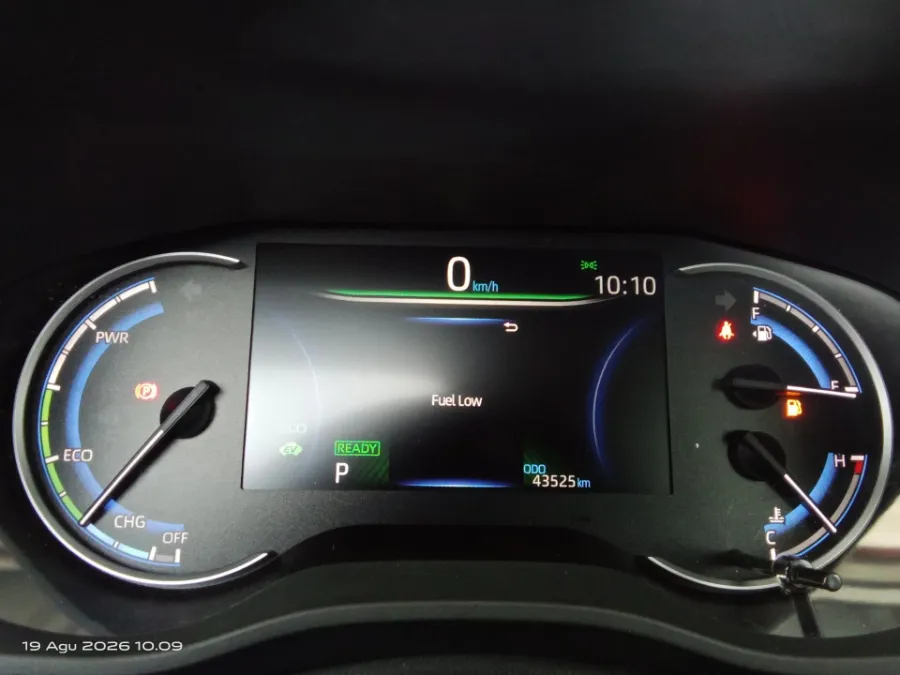 Foto Mobil Bekas Odometer Toyota Kijang Innova 2.0 Zenix V HV CVT Modellista tahun 2023