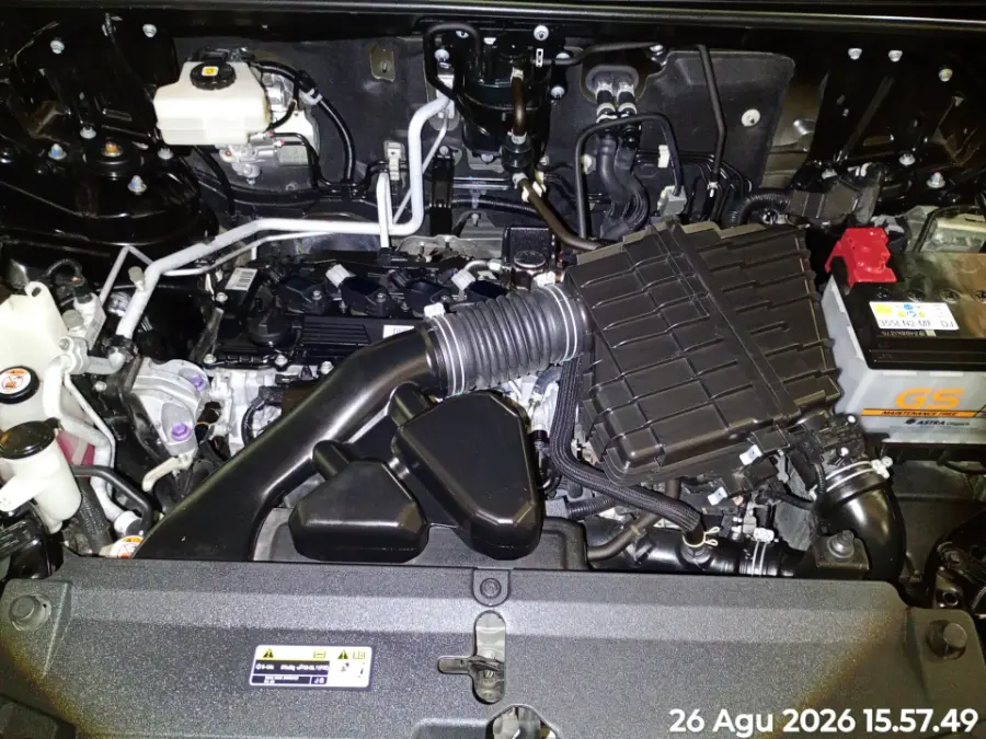 Foto Mobil Bekas Mesin Toyota Kijang Innova 2.0 Zenix V HV CVT Modellista tahun 2024