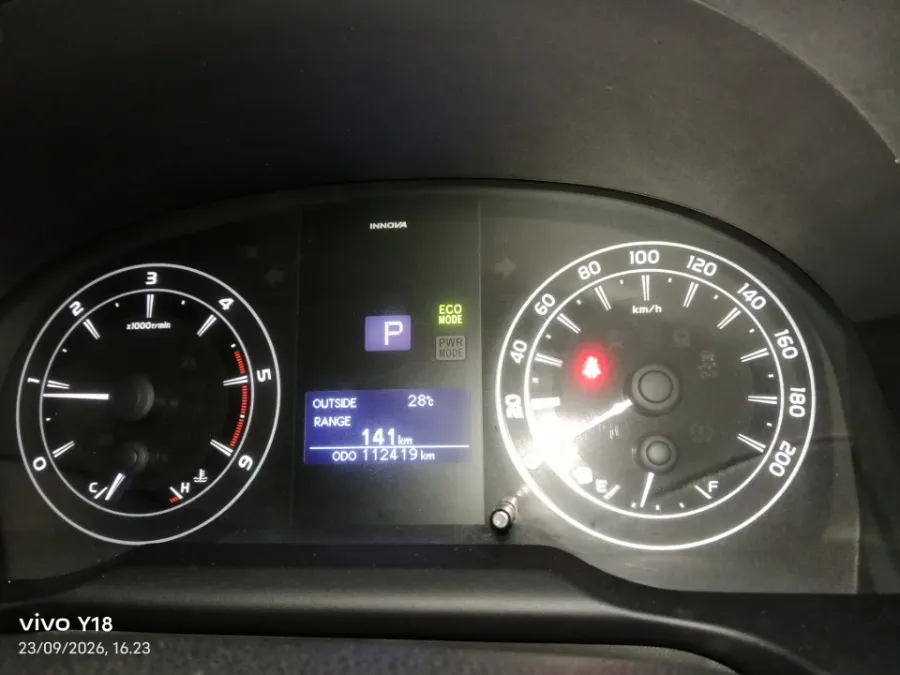 Foto Mobil Bekas Odometer Toyota Kijang Innova 2.4 G tahun 2016