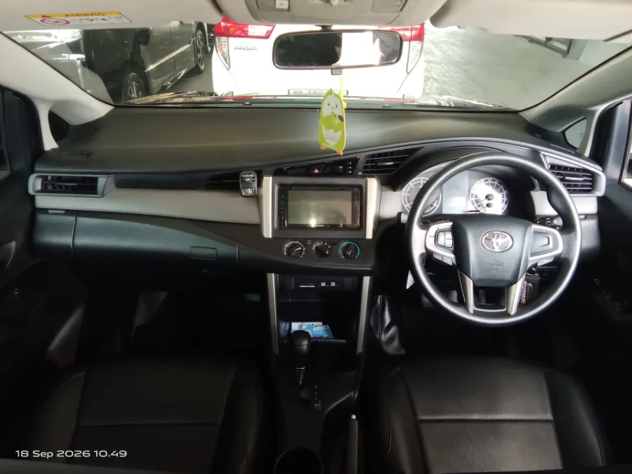 Foto Mobil Bekas Dashboard Toyota Kijang Innova 2.4 G tahun 2017