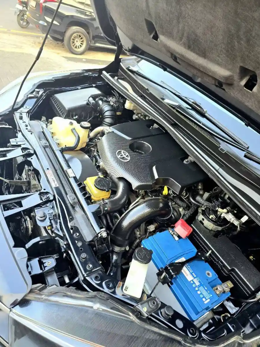 Foto Mobil Bekas Mesin Toyota Kijang Innova 2.4 G tahun 2017