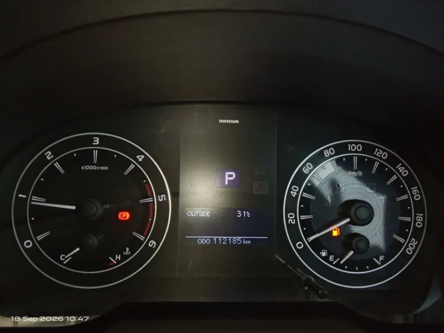 Foto Mobil Bekas Odometer Toyota Kijang Innova 2.4 G tahun 2017