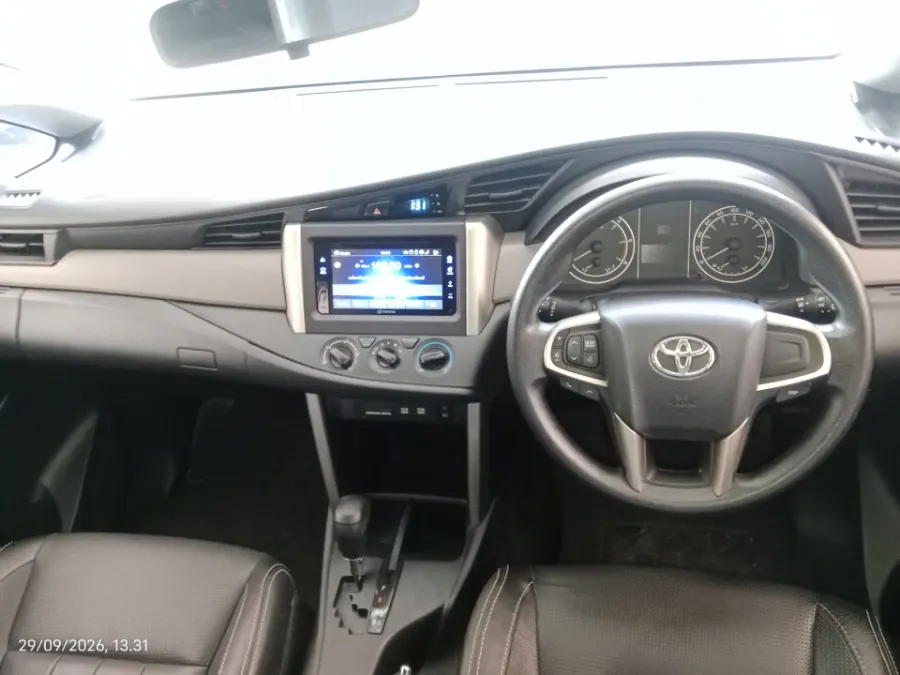 Foto Mobil Bekas Dashboard Toyota Kijang Innova 2.4 G tahun 2019