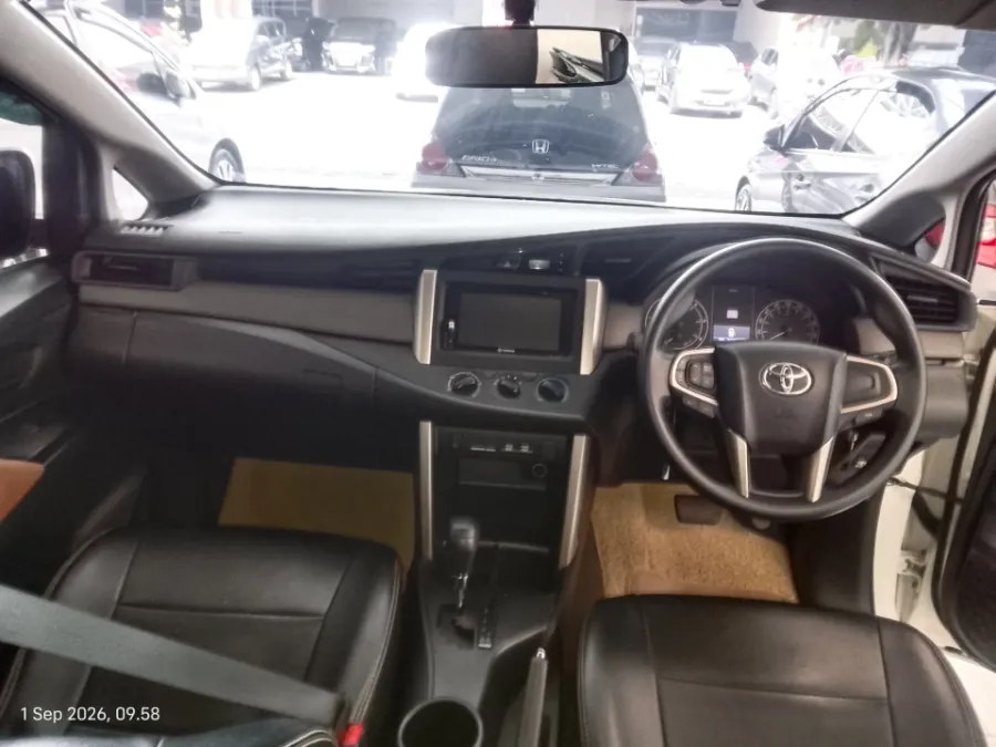 Foto Mobil Bekas Dashboard Toyota Kijang Innova 2.4 G tahun 2020