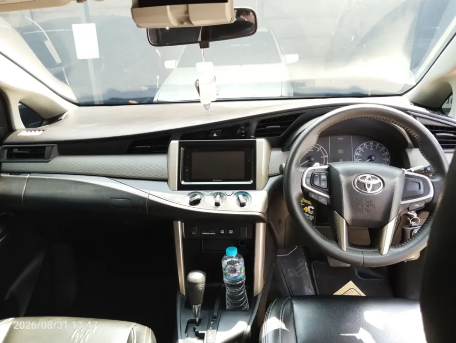 Foto Mobil Bekas Dashboard Toyota Kijang Innova 2.4 G tahun 2020