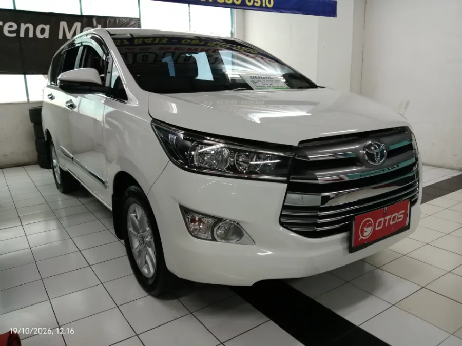 Foto Mobil Bekas Kanan Depan Toyota Kijang Innova 2.4 G tahun 2020