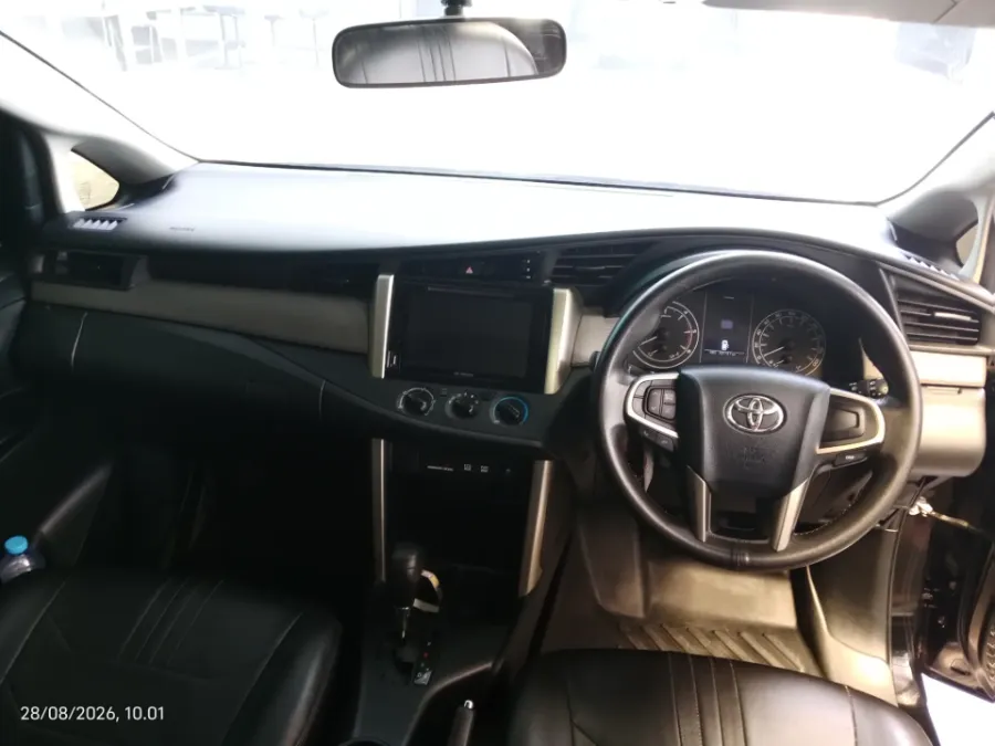 Foto Mobil Bekas Dashboard Toyota Kijang Innova 2.4 G tahun 2021