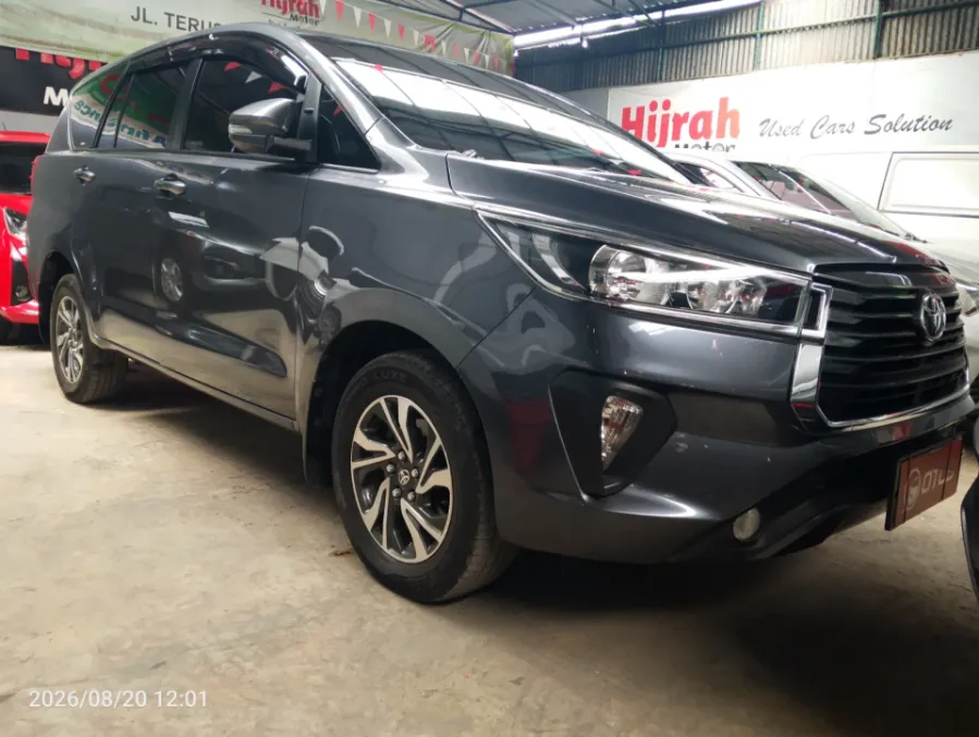Foto Mobil Bekas Kanan Depan Toyota Kijang Innova 2.4 G tahun 2021