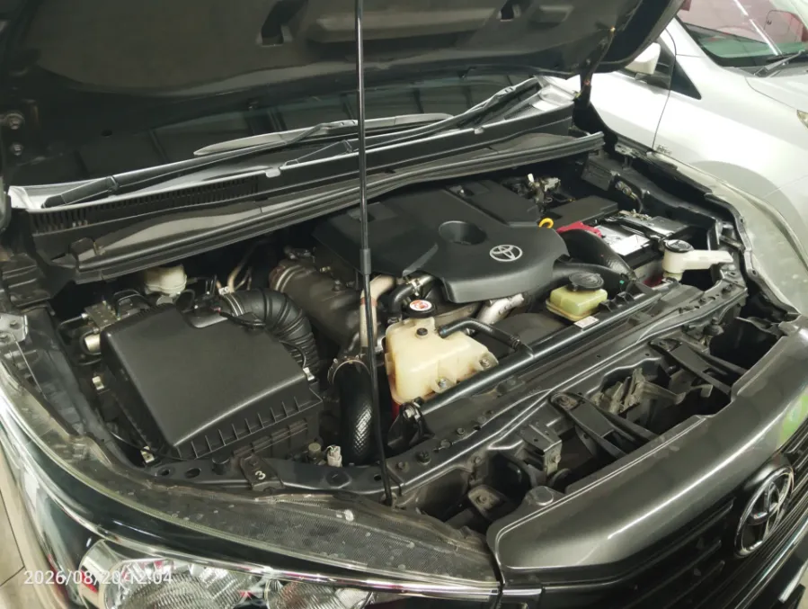 Foto Mobil Bekas Mesin Toyota Kijang Innova 2.4 G tahun 2021