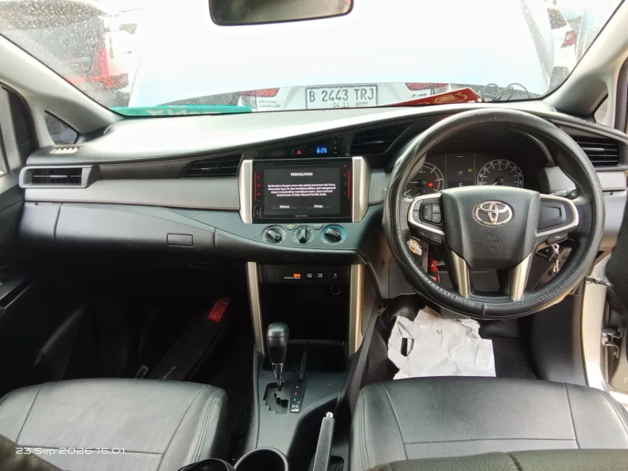 Foto Mobil Bekas Dashboard Toyota Kijang Innova 2.4 G tahun 2022