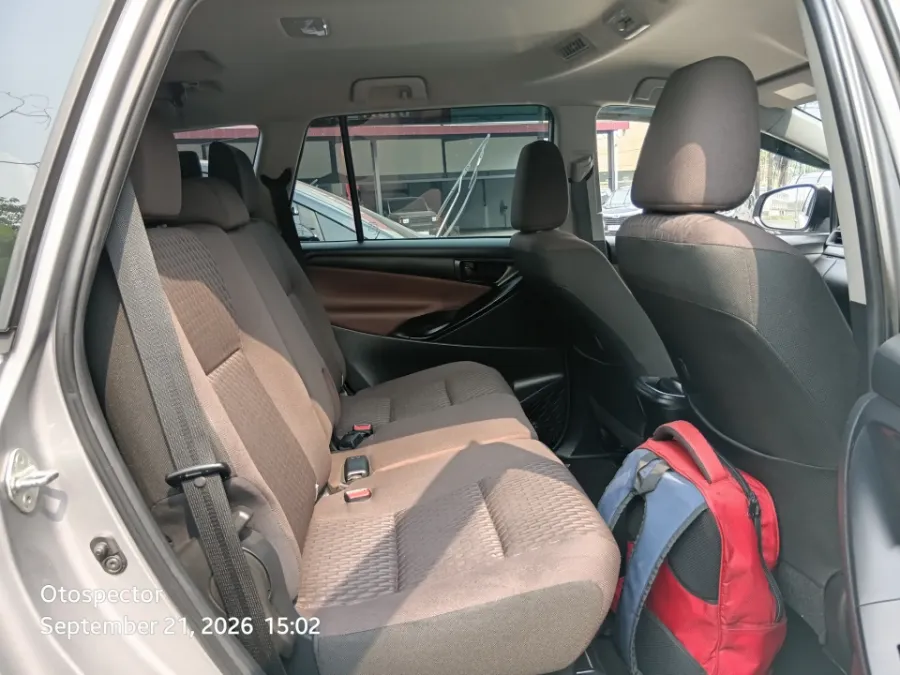 Foto Mobil Bekas Kabin Belakang Toyota Kijang Innova 2.4 G tahun 2022