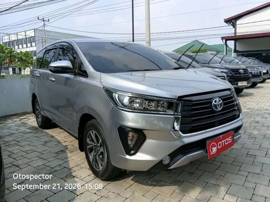 Foto Mobil Bekas Kanan Depan Toyota Kijang Innova 2.4 G tahun 2022