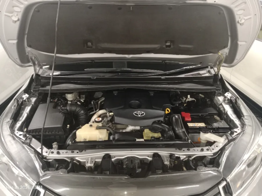 Foto Mobil Bekas Mesin Toyota Kijang Innova 2.4 G tahun 2022