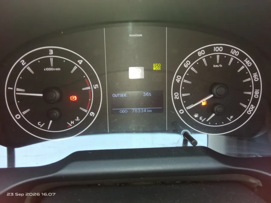 Foto Mobil Bekas Odometer Toyota Kijang Innova 2.4 G tahun 2022