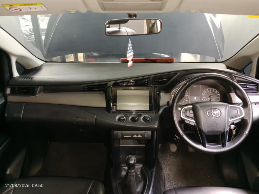 Foto Mobil Bekas Dashboard Toyota Kijang Innova 2.4 G tahun 2023