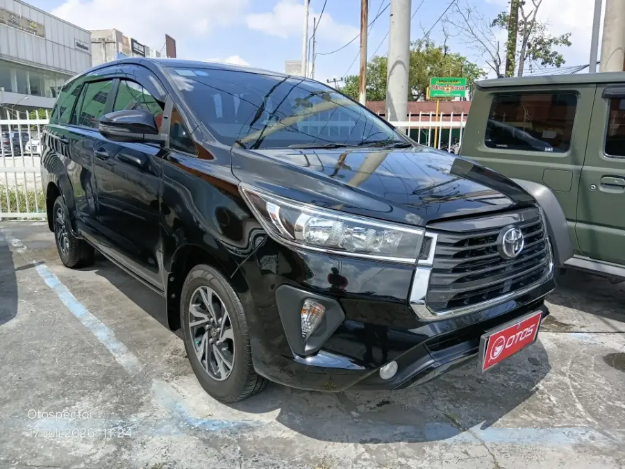 Foto Mobil Bekas Kanan Depan Toyota Kijang Innova 2.4 G tahun 2023