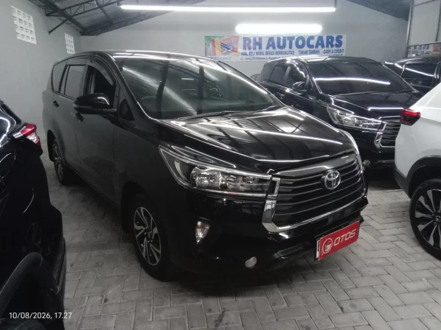 Foto Mobil Bekas Kanan Depan Toyota Kijang Innova 2.4 G tahun 2023