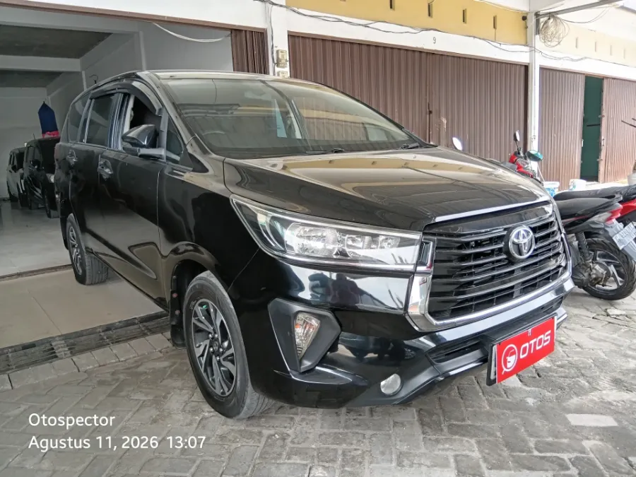 Foto Mobil Bekas Kanan Depan Toyota Kijang Innova 2.4 G tahun 2023