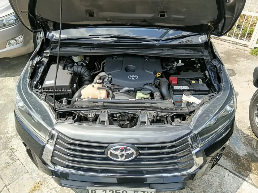 Foto Mobil Bekas Mesin Toyota Kijang Innova 2.4 G tahun 2023