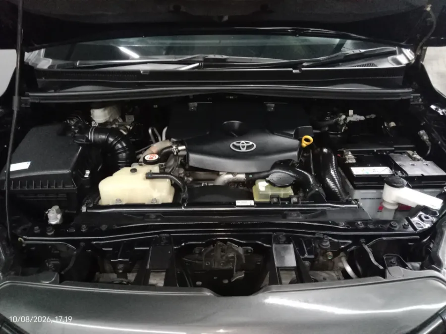 Foto Mobil Bekas Mesin Toyota Kijang Innova 2.4 G tahun 2023