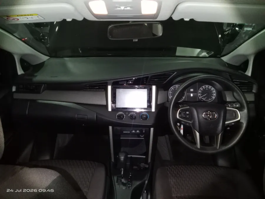 Foto Mobil Bekas Dashboard Toyota Kijang Innova 2.4 G tahun 2024