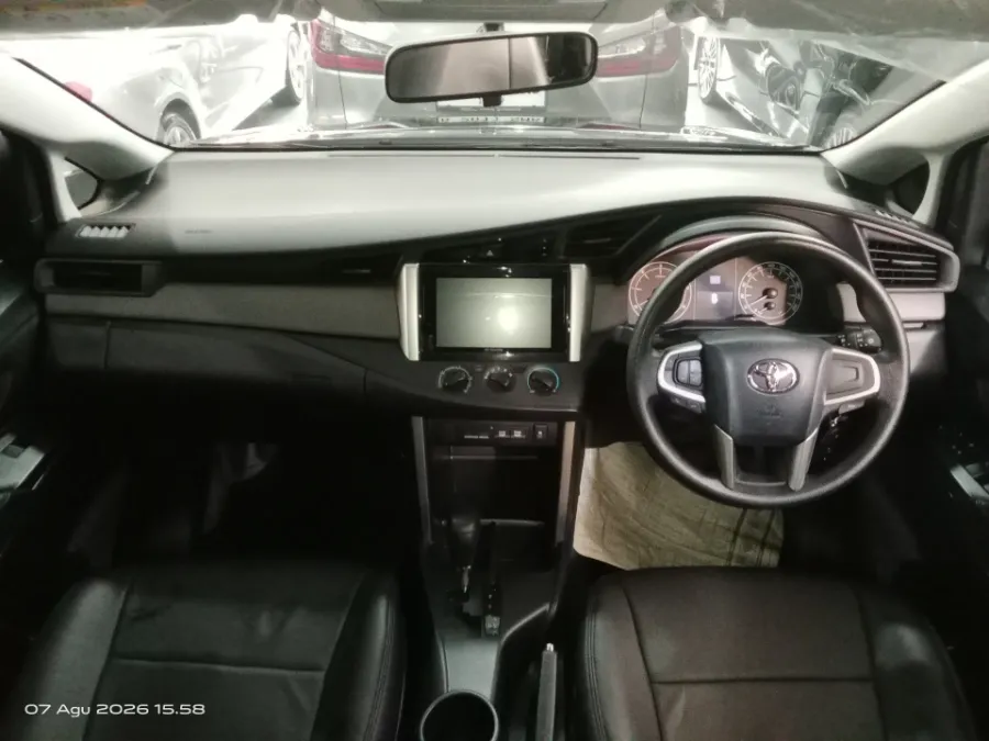 Foto Mobil Bekas Dashboard Toyota Kijang Innova 2.4 G tahun 2024