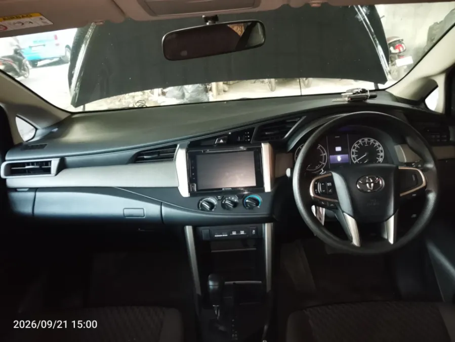 Foto Mobil Bekas Dashboard Toyota Kijang Innova 2.4 G tahun 2024