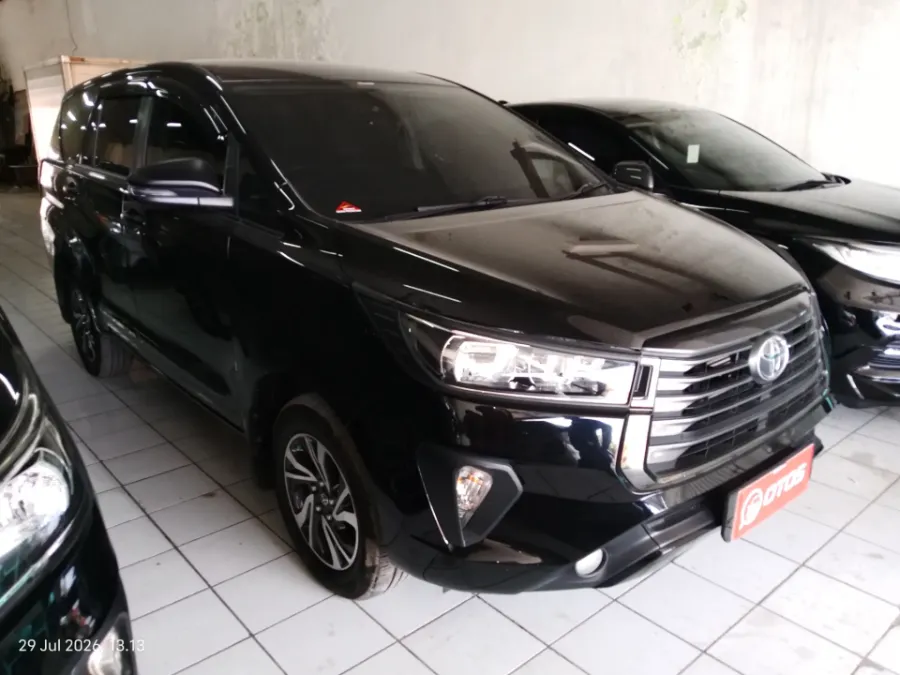 Foto Mobil Bekas Kanan Depan Toyota Kijang Innova 2.4 G tahun 2024