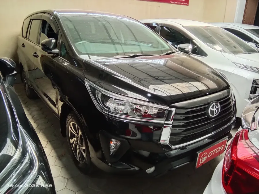 Foto Mobil Bekas Kanan Depan Toyota Kijang Innova 2.4 G tahun 2024