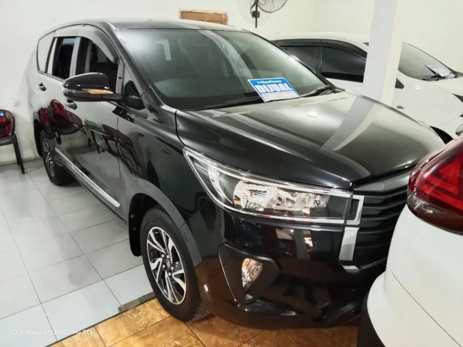 Foto Mobil Bekas Kanan Depan Toyota Kijang Innova 2.4 G tahun 2024