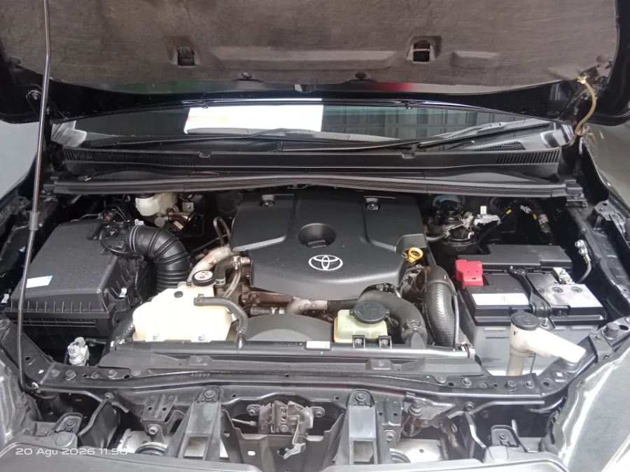 Foto Mobil Bekas Mesin Toyota Kijang Innova 2.4 G tahun 2024