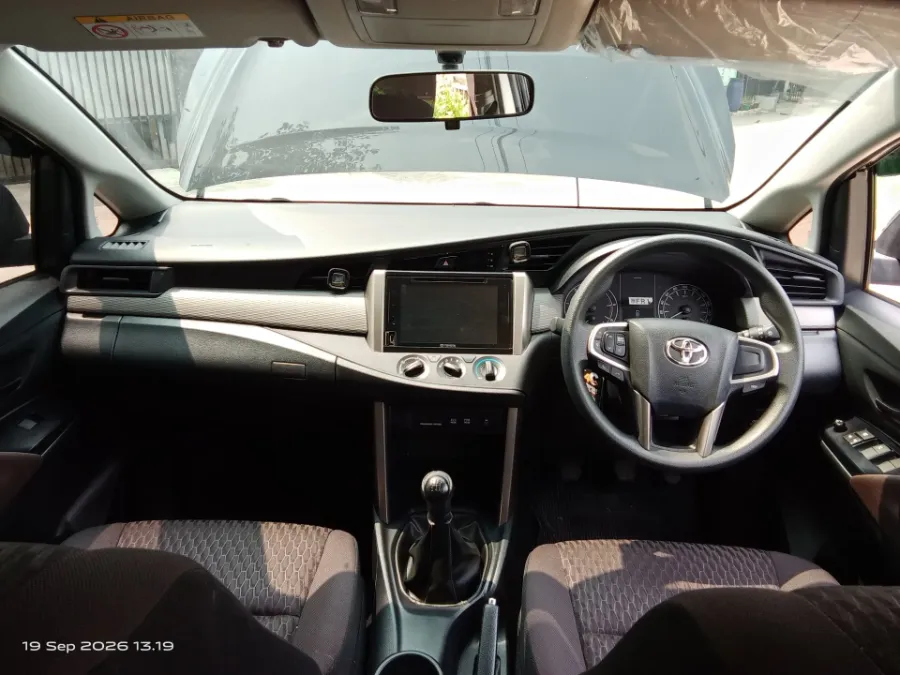 Foto Mobil Bekas Dashboard Toyota Kijang Innova 2.4 G tahun 2025