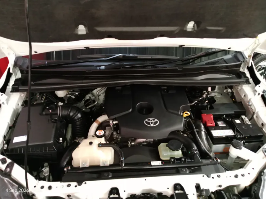 Foto Mobil Bekas Mesin Toyota Kijang Innova 2.4 G tahun 2025