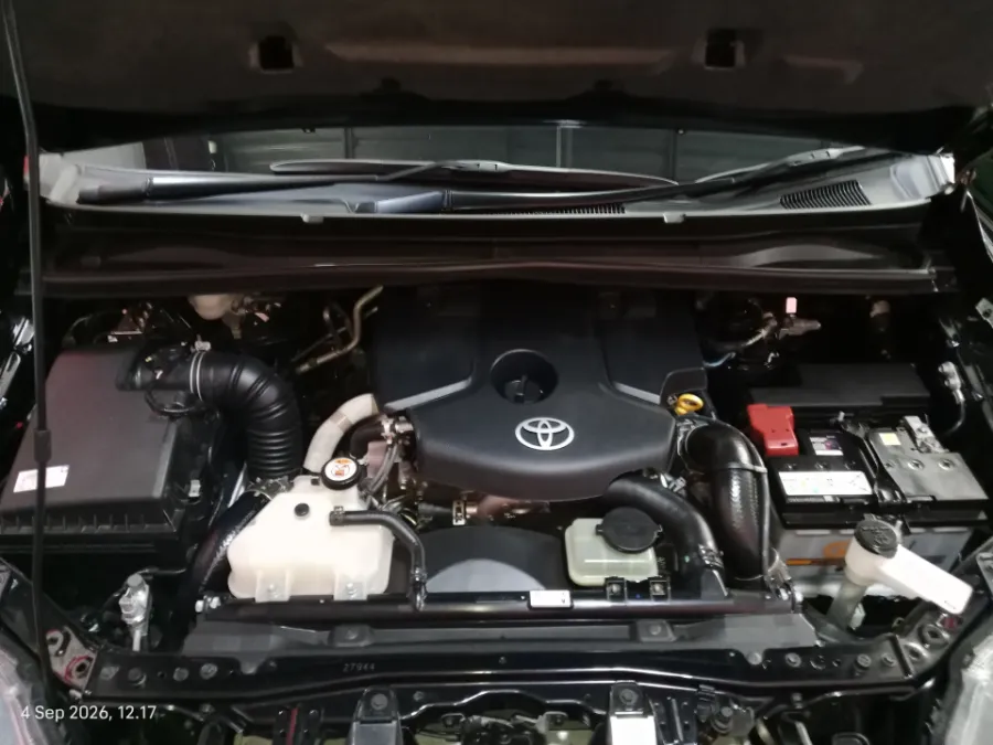 Foto Mobil Bekas Mesin Toyota Kijang Innova 2.4 G tahun 2025
