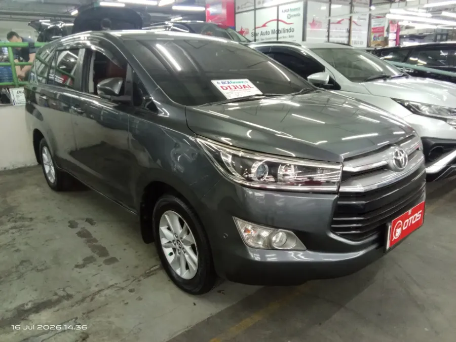 Foto Mobil Bekas Kanan Depan Toyota Kijang Innova 2.4 V tahun 2018