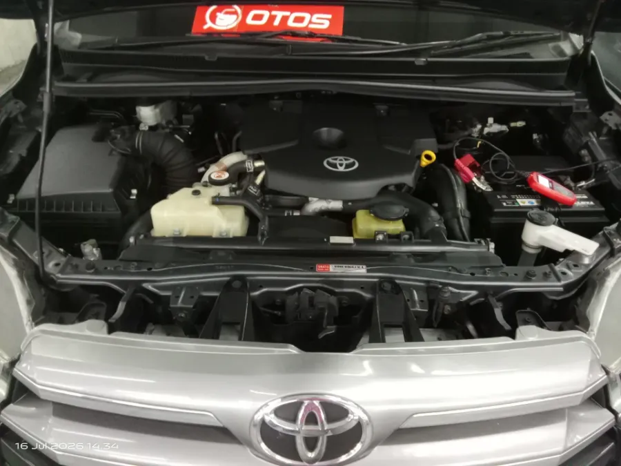 Foto Mobil Bekas Mesin Toyota Kijang Innova 2.4 V tahun 2018