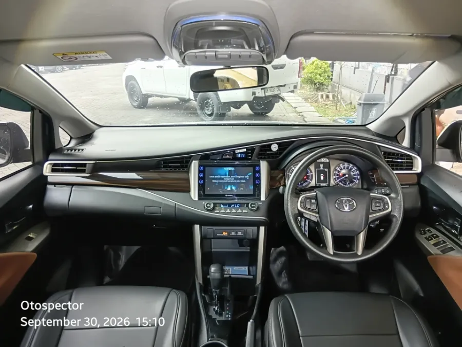 Foto Mobil Bekas Dashboard Toyota Kijang Innova 2.4 V tahun 2019