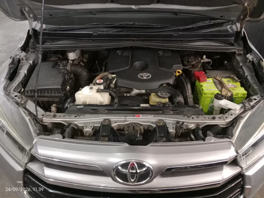 Foto Mobil Bekas Mesin Toyota Kijang Innova 2.4 V tahun 2019