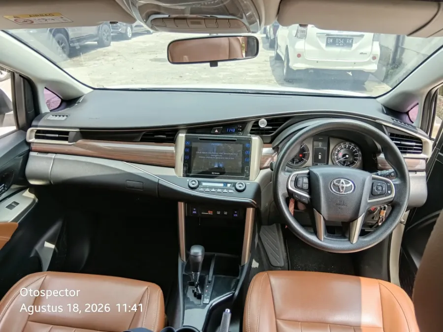 Foto Mobil Bekas Dashboard Toyota Kijang Innova 2.4 V tahun 2020