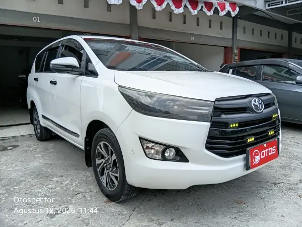 2020 Toyota Kijang Innova 2.4 V - Foto 1 dari 6