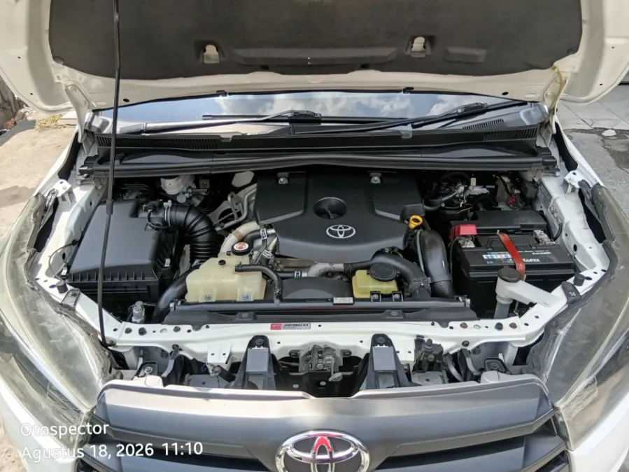 Foto Mobil Bekas Mesin Toyota Kijang Innova 2.4 V tahun 2020
